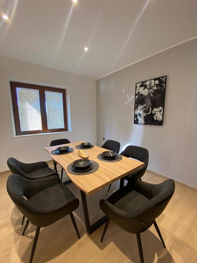 Apartmani Cvita Neviđane Zewnętrze zdjęcie