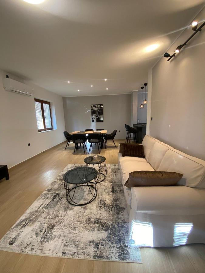 Apartmani Cvita Neviđane Zewnętrze zdjęcie
